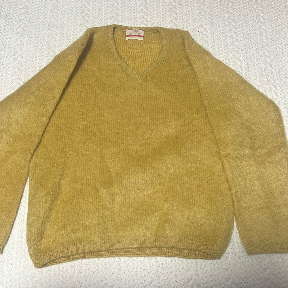Vintage 1960s Jantzen Mohair Wool V-Neck Pullover Sweater Medium.